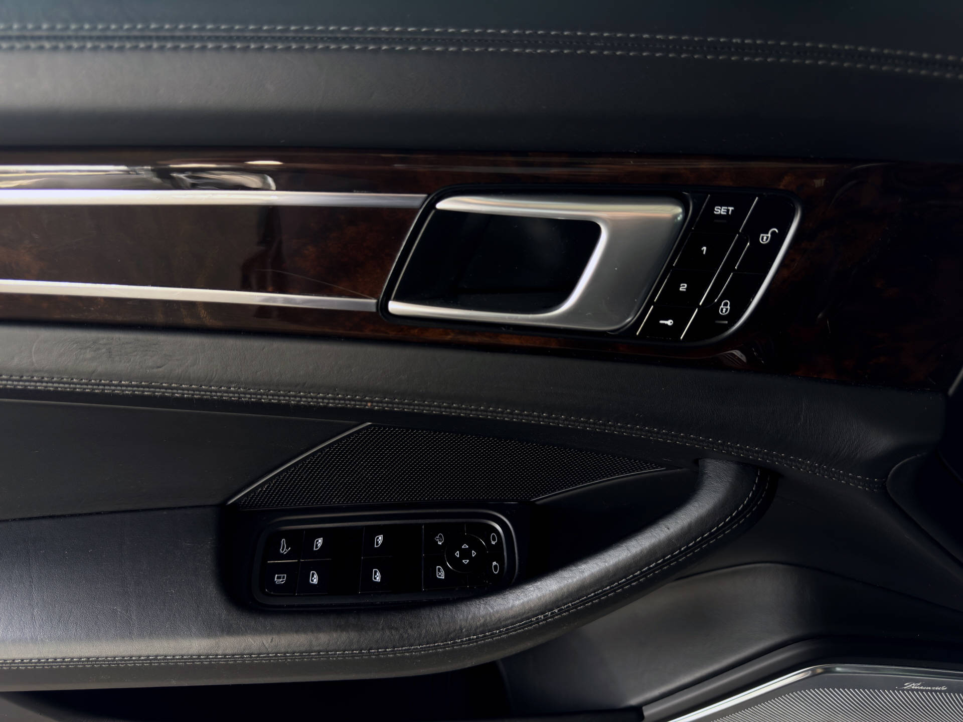 PORSCHE Panamera Turbo S E-Hybrid Sport Turismo-image-9
