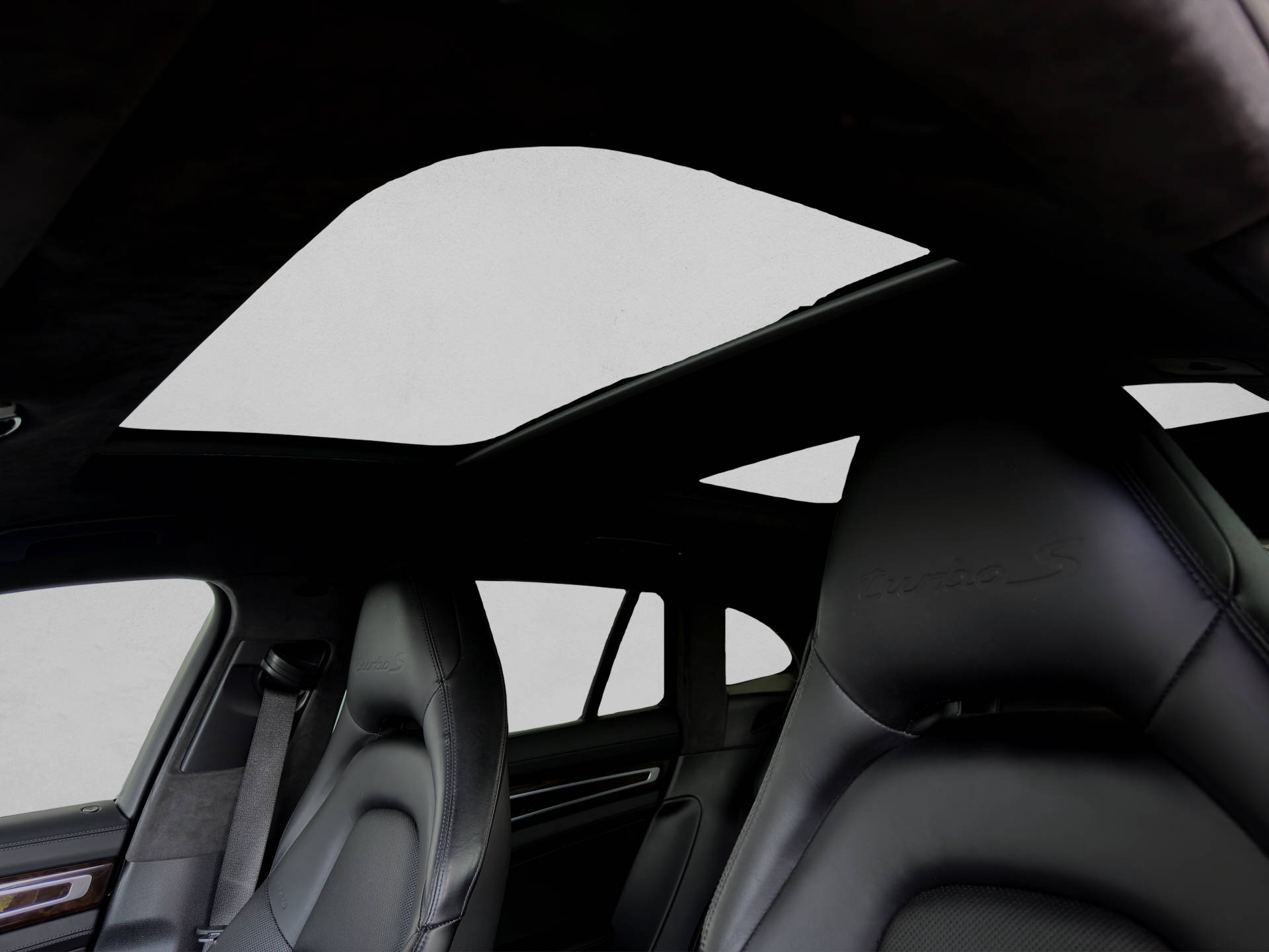 PORSCHE Panamera Turbo S E-Hybrid Sport Turismo-image-12