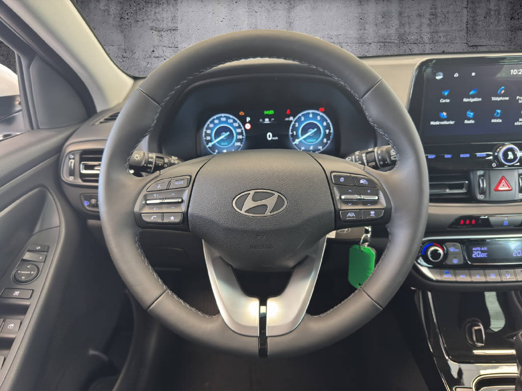 HYUNDAI i30 Wagon 1.5 T-GDi Amplia-image-9
