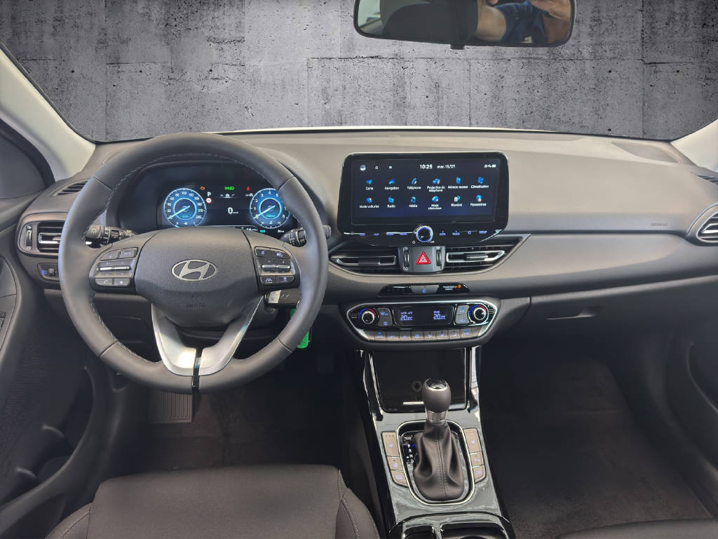HYUNDAI i30 Wagon 1.5 T-GDi Amplia-image-11