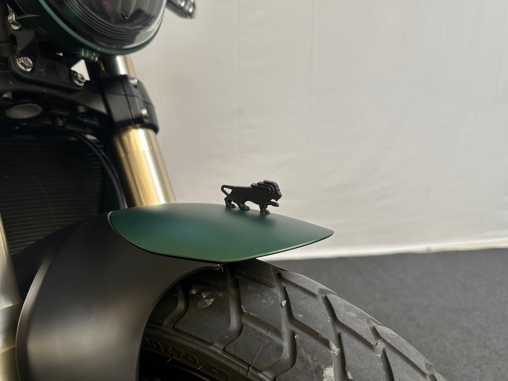 BENELLI Leoncino 800-showroom-element-2
