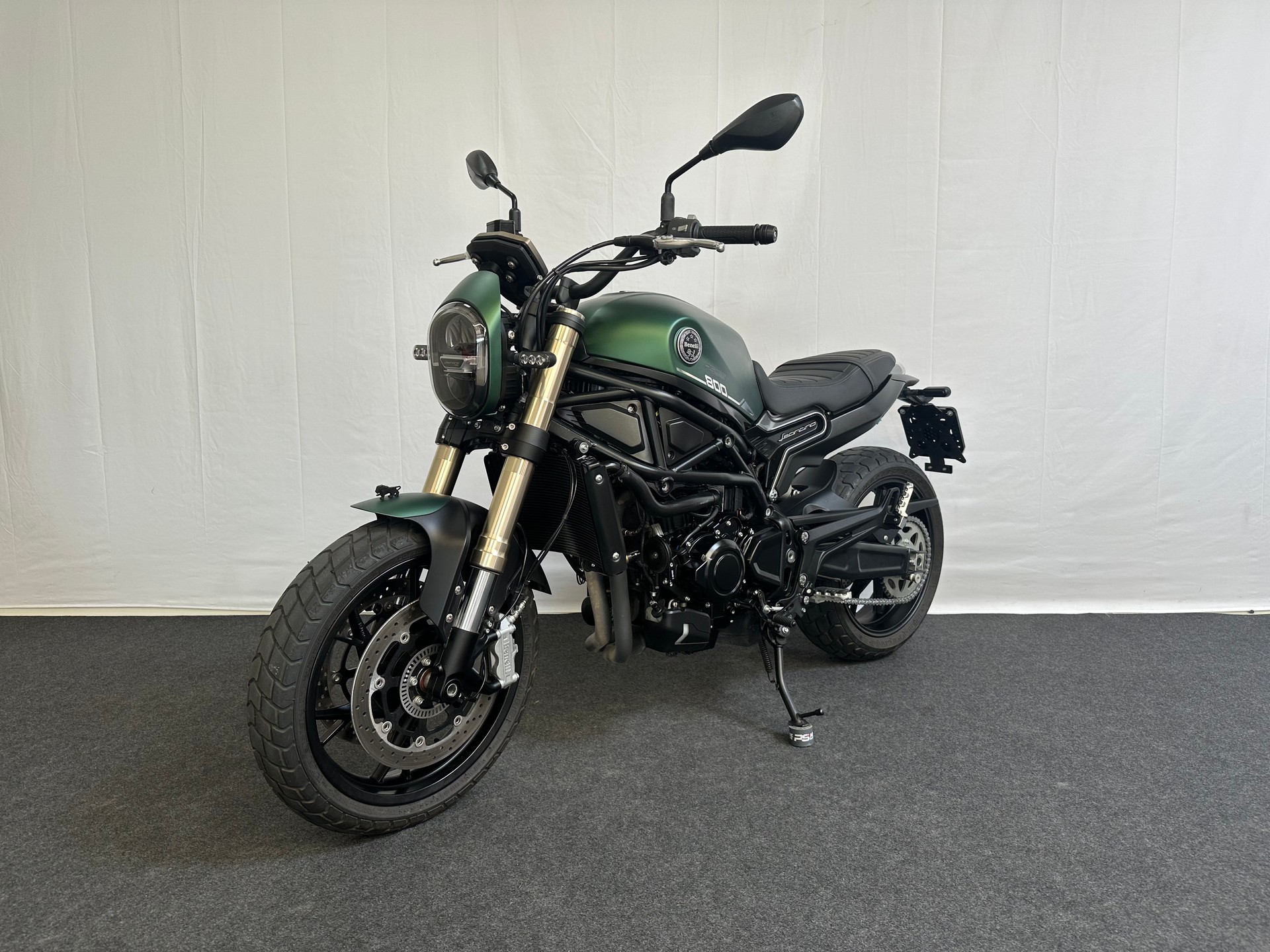 BENELLI Leoncino 800-showroom-element-3