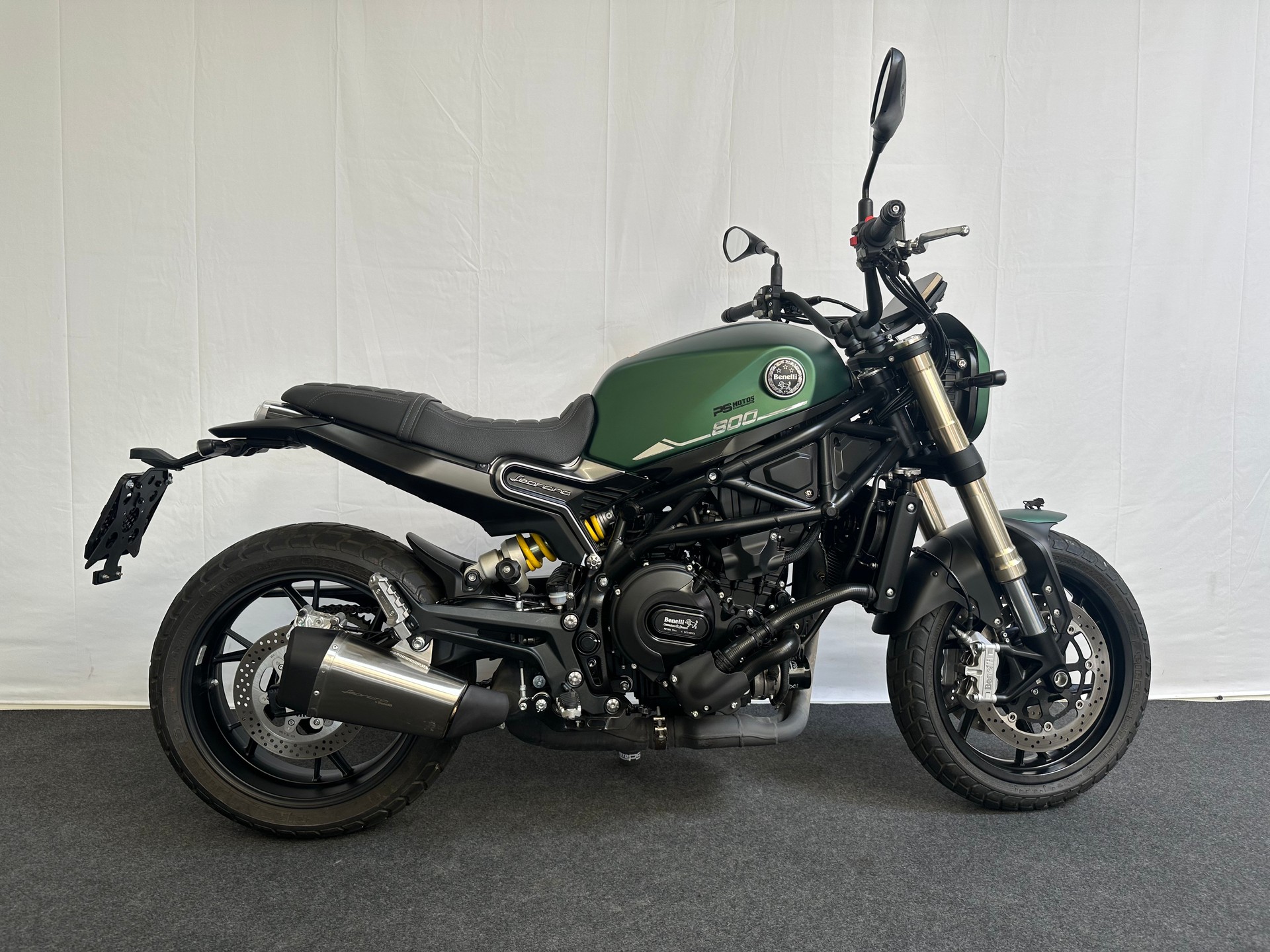 BENELLI Leoncino 800