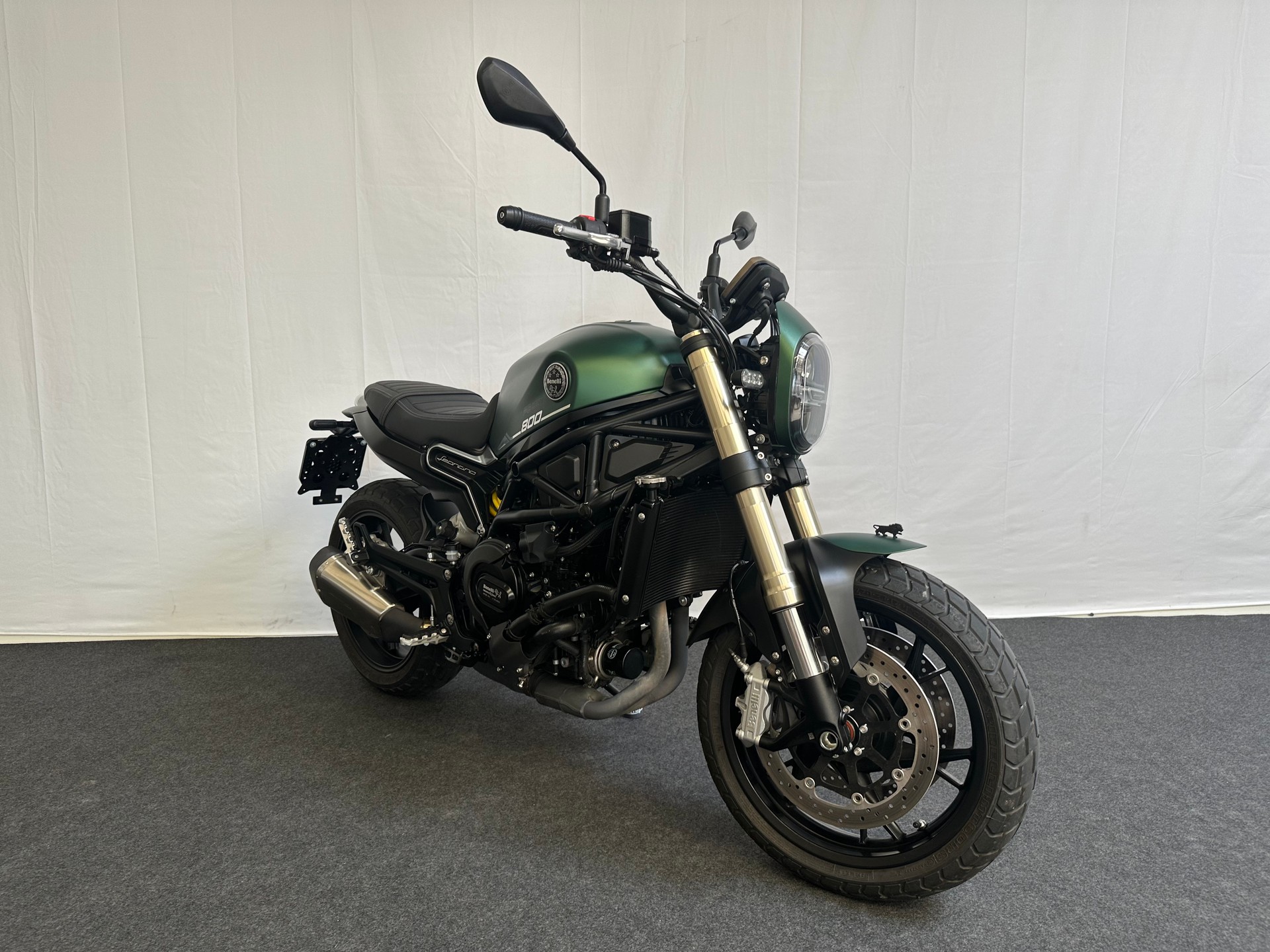 BENELLI Leoncino 800-showroom-element-1