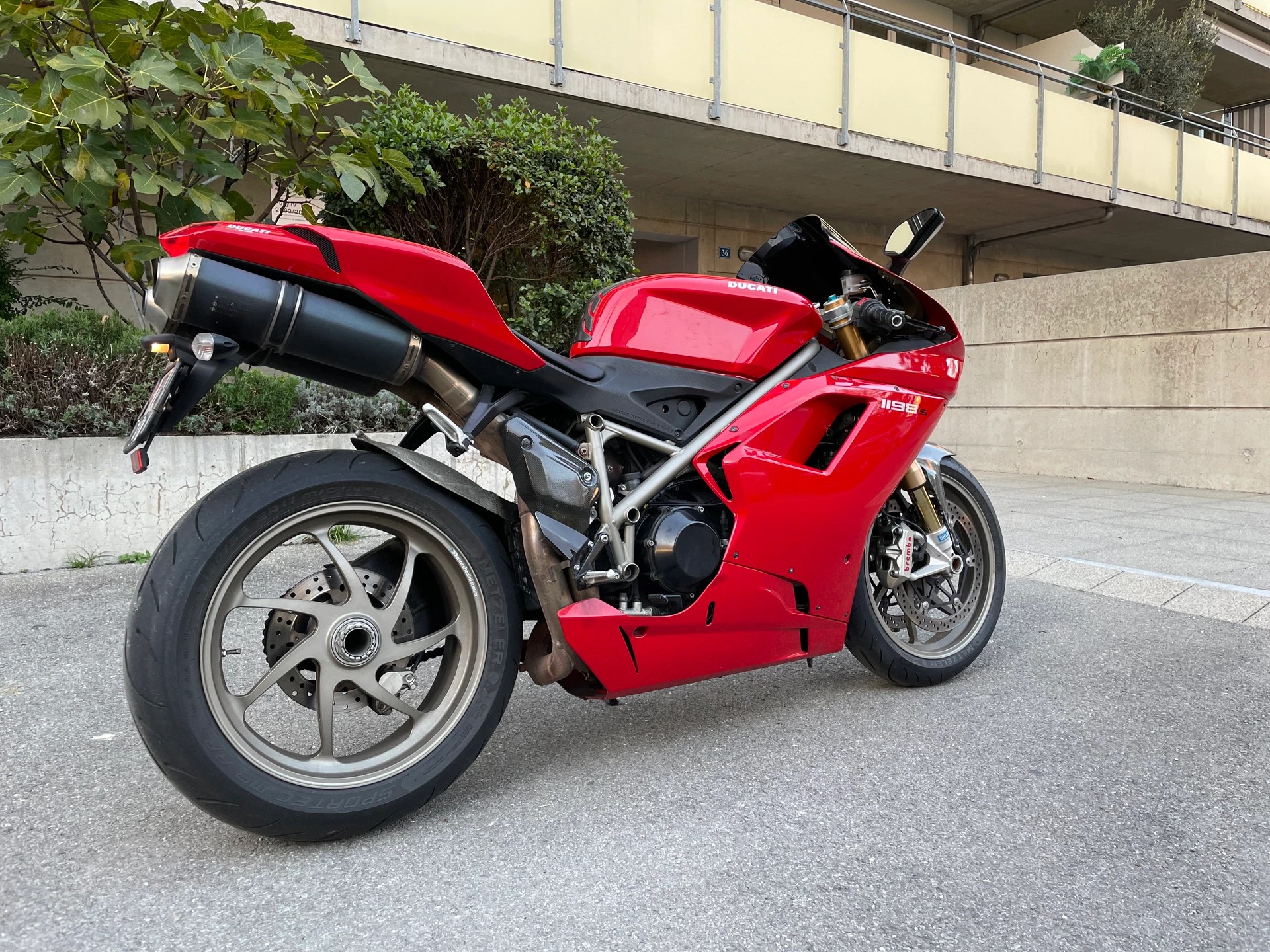 DUCATI 1198 S-image-3