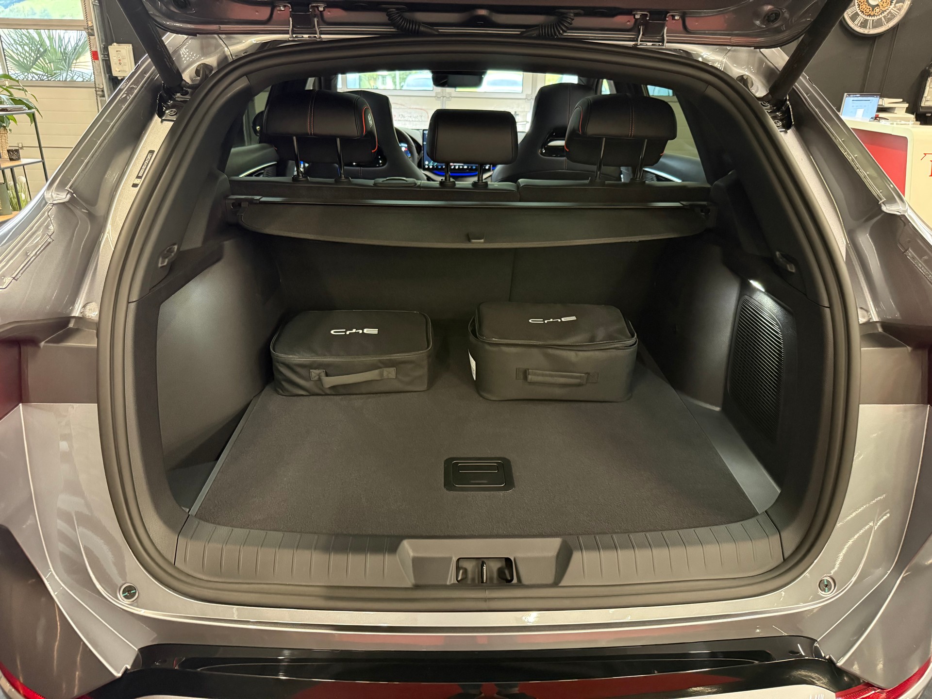 BYD Seal U DM-i Design AWD-image-17