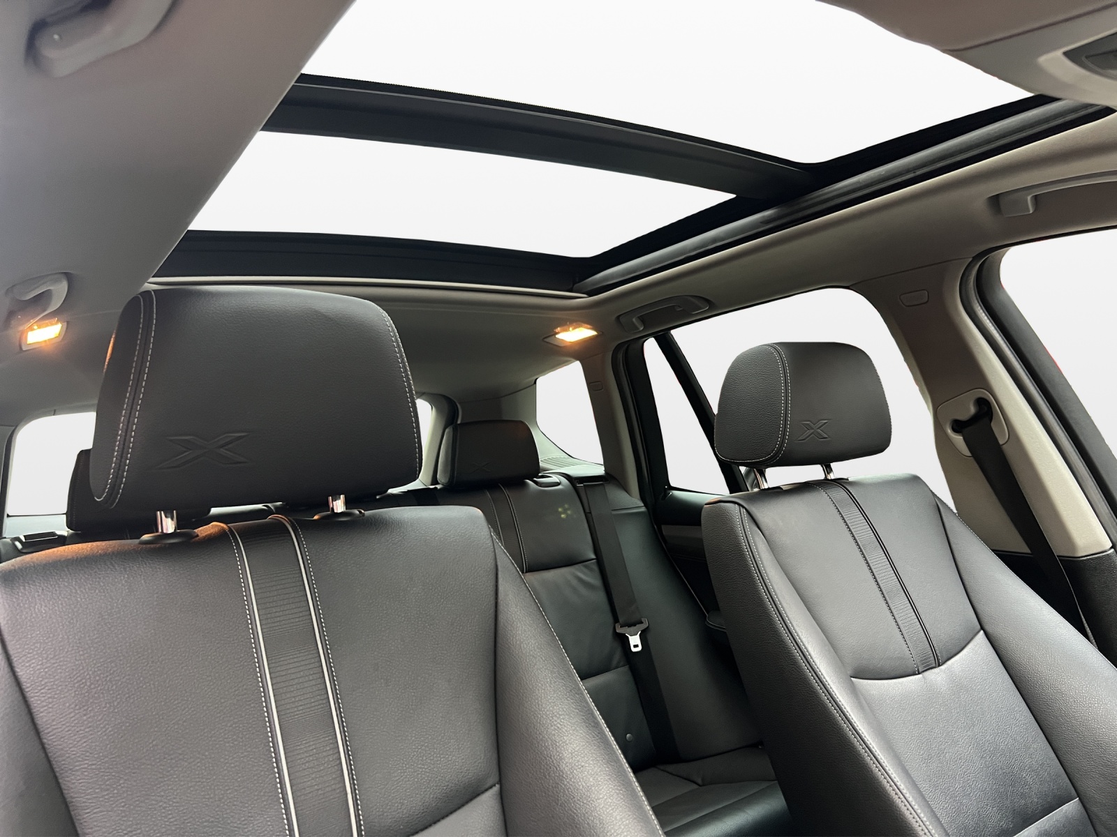 BMW X3 xDrive 20i Steptronic-image-15