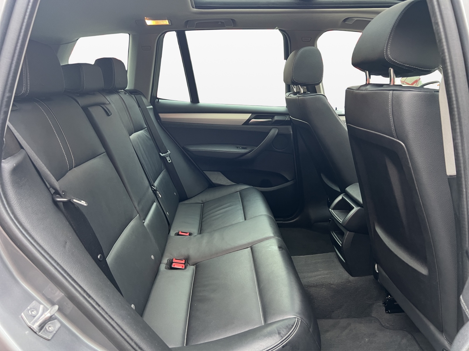 BMW X3 xDrive 20i Steptronic-image-18