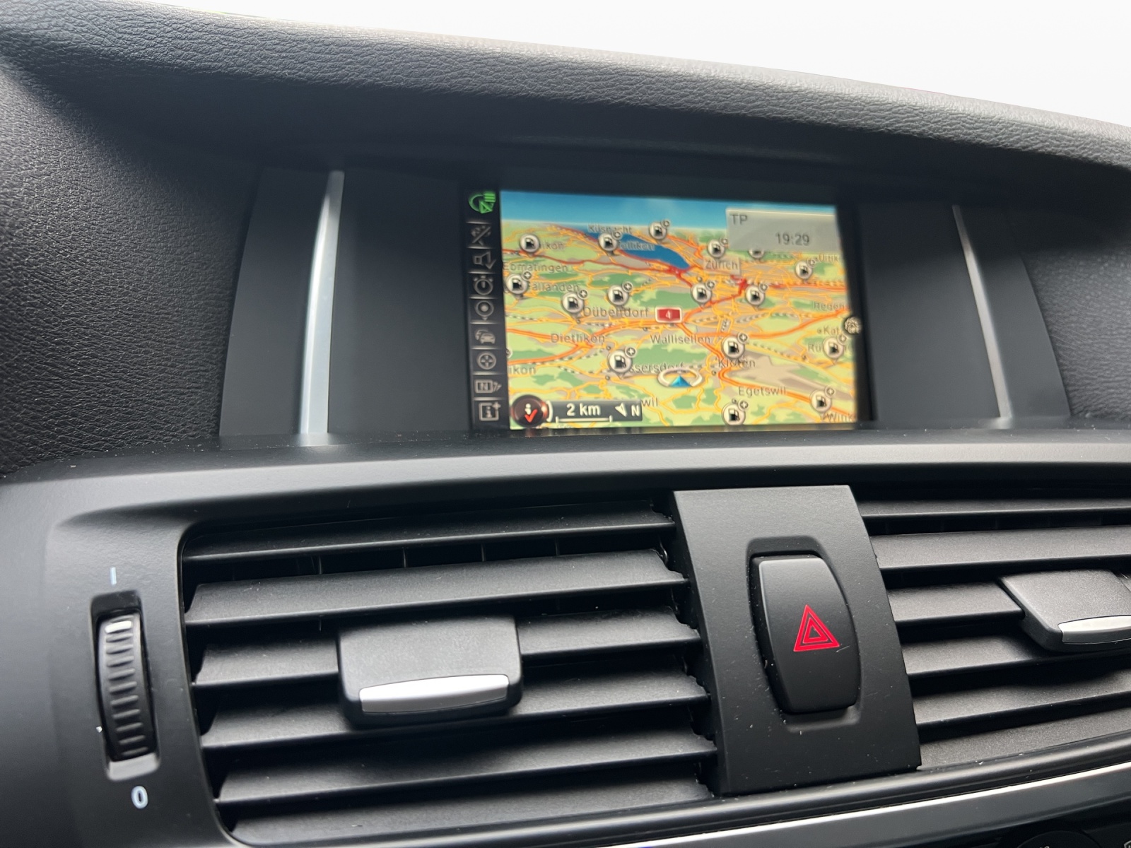 BMW X3 xDrive 20i Steptronic-image-13