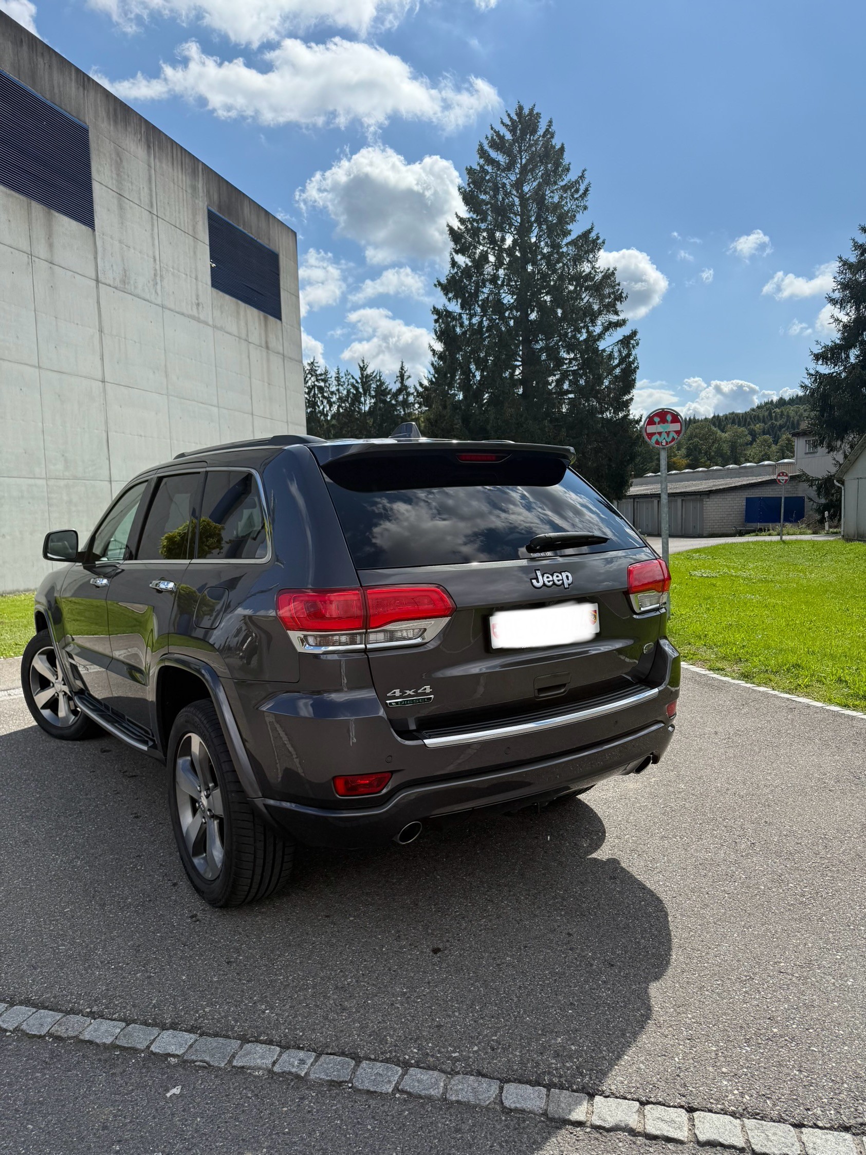 JEEP Grand Cherokee 3.0 CRD Overland Automatic-image-3