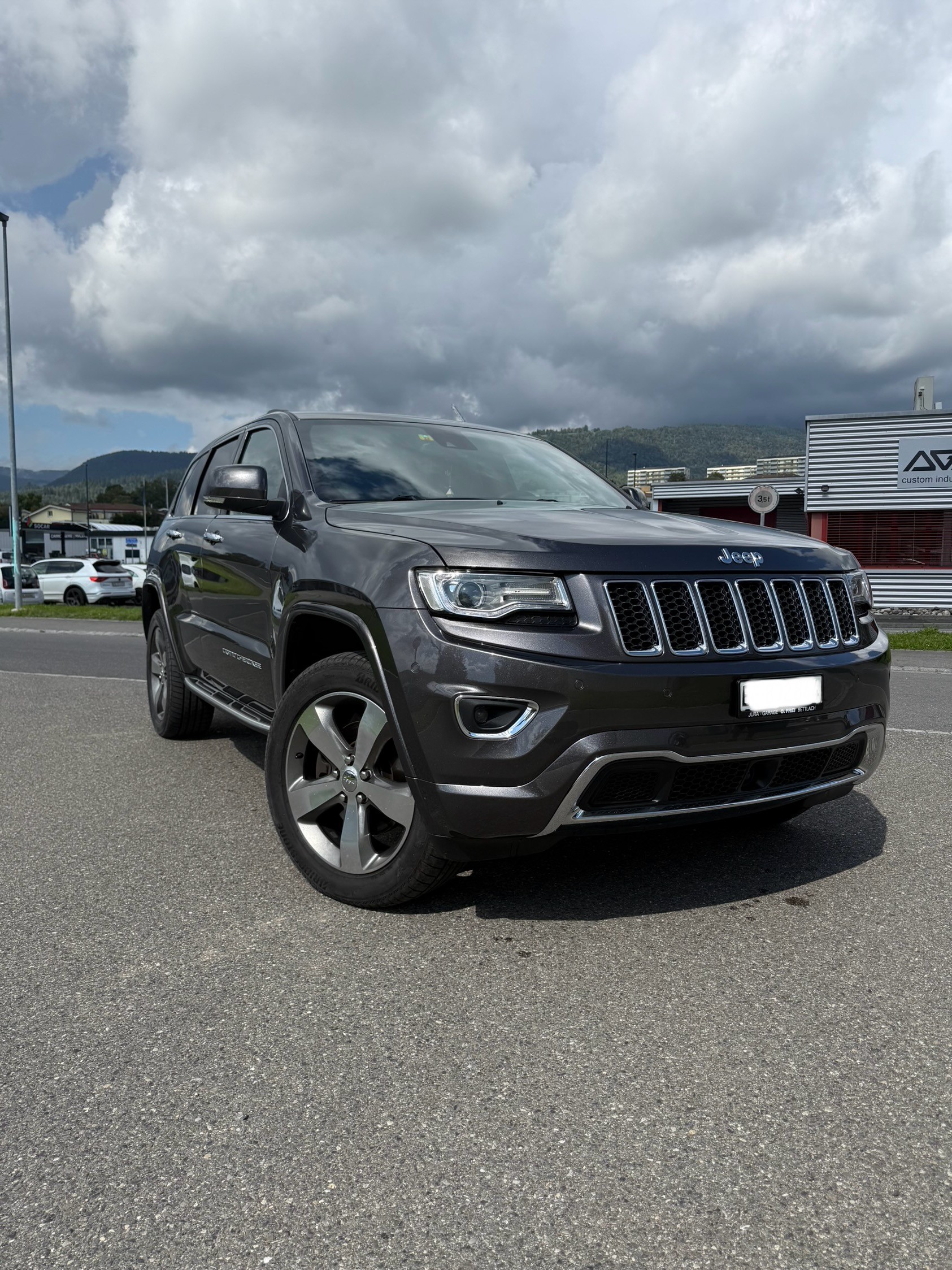 JEEP Grand Cherokee 3.0 CRD Overland Automatic-image-0