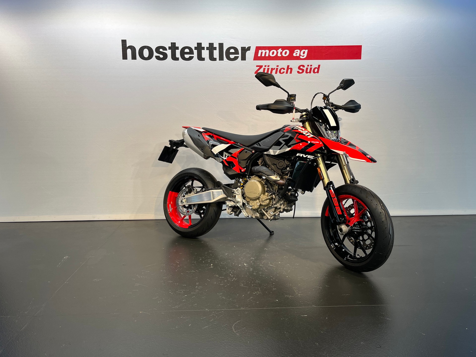 DUCATI 698 Hypermotard RVE-showroom-element-2
