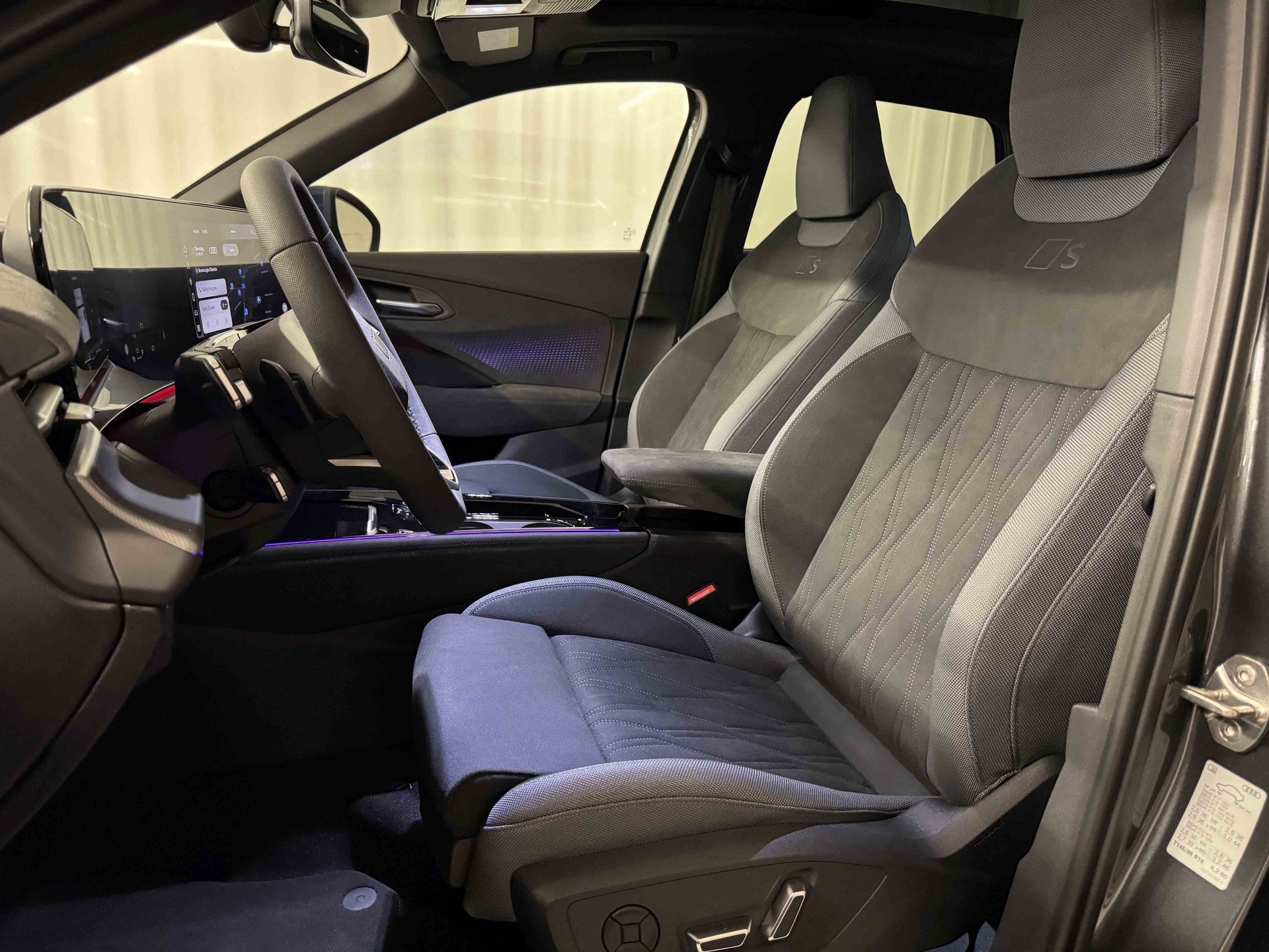 AUDI Q3 SUV TFSI quattro 195 kW S tronic-image-7