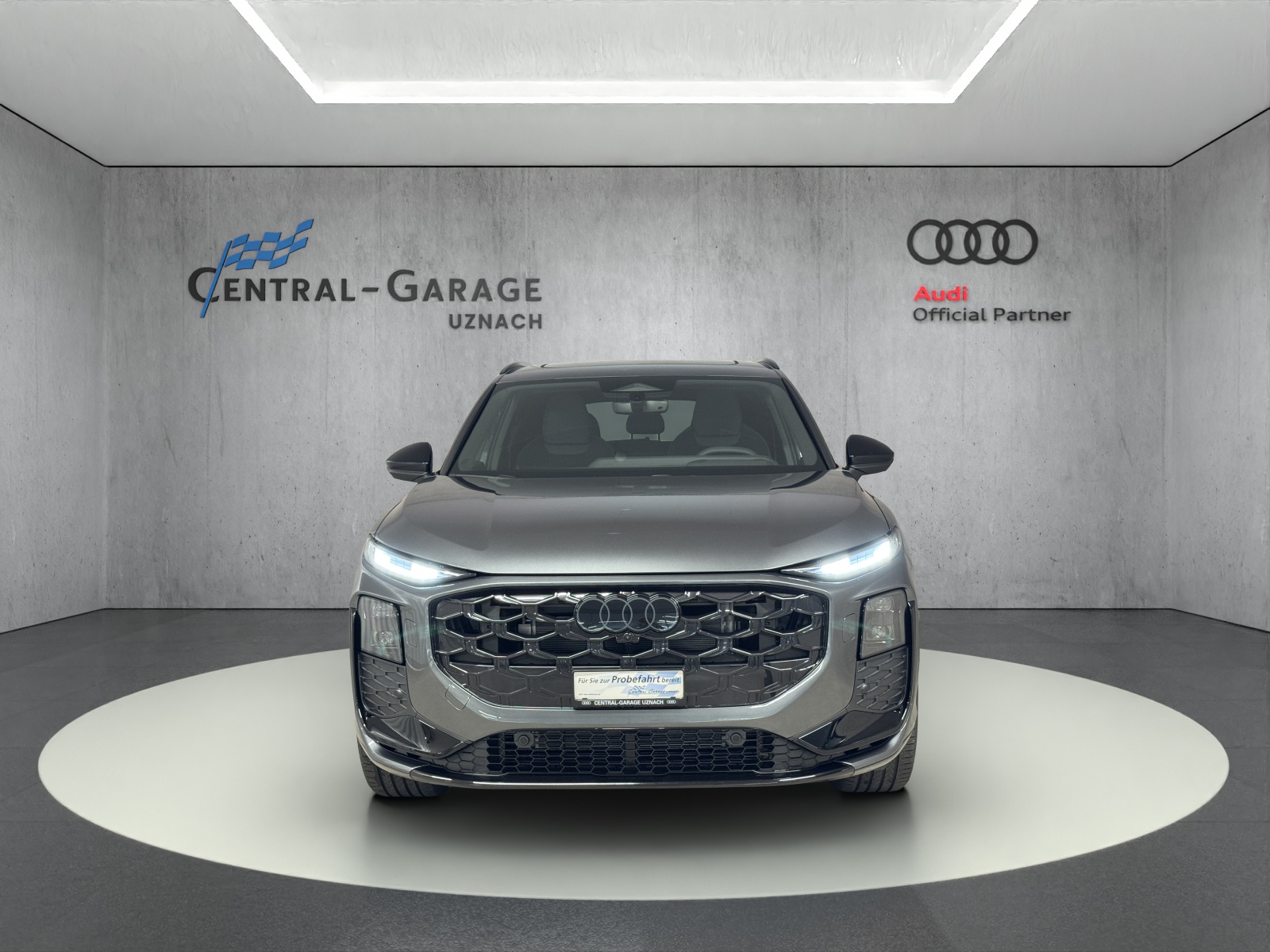 AUDI Q3 SUV TFSI quattro 195 kW S tronic-image-1