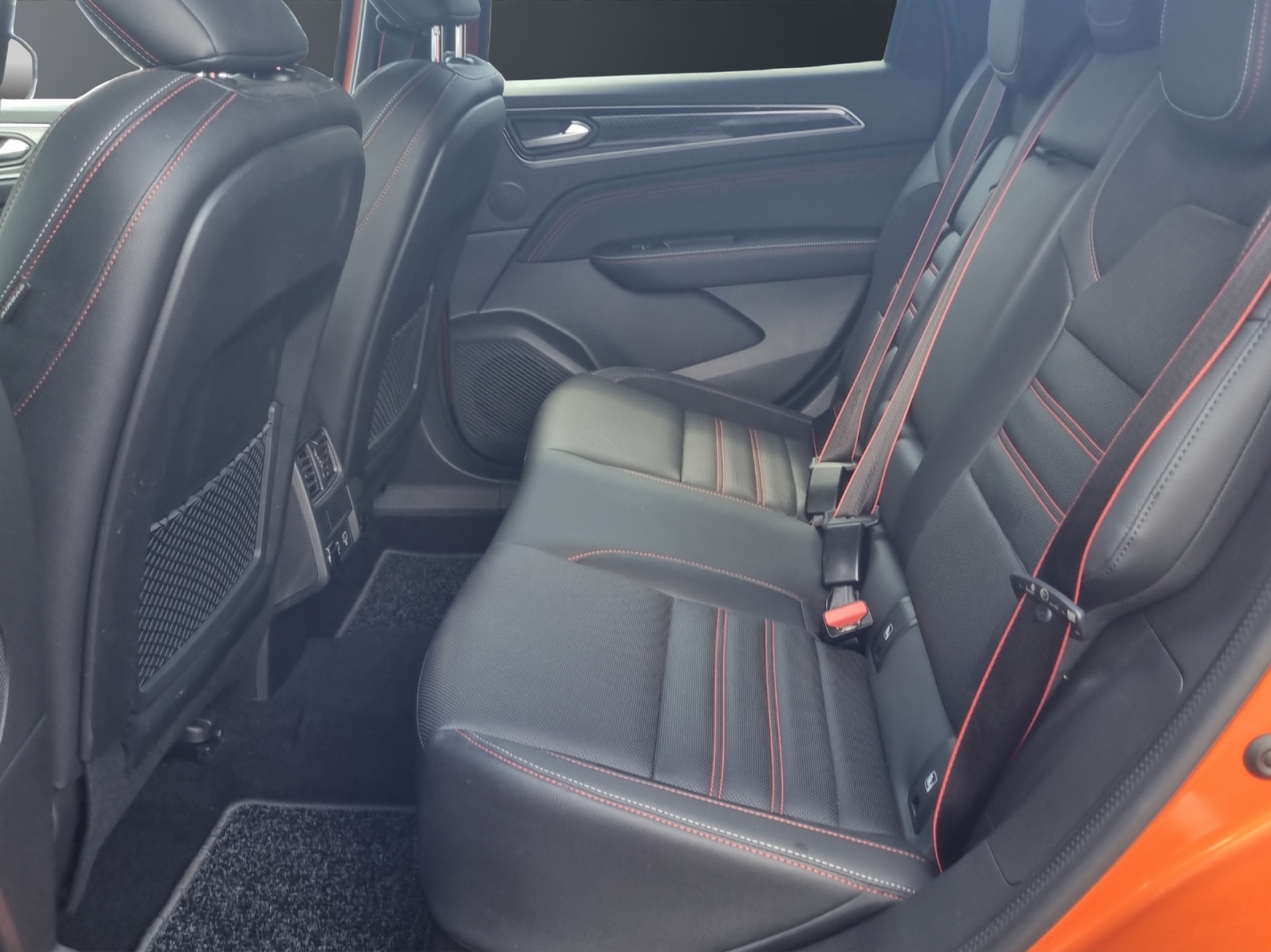 RENAULT Arkana 1.6 E-Tech R.S. Line-image-9