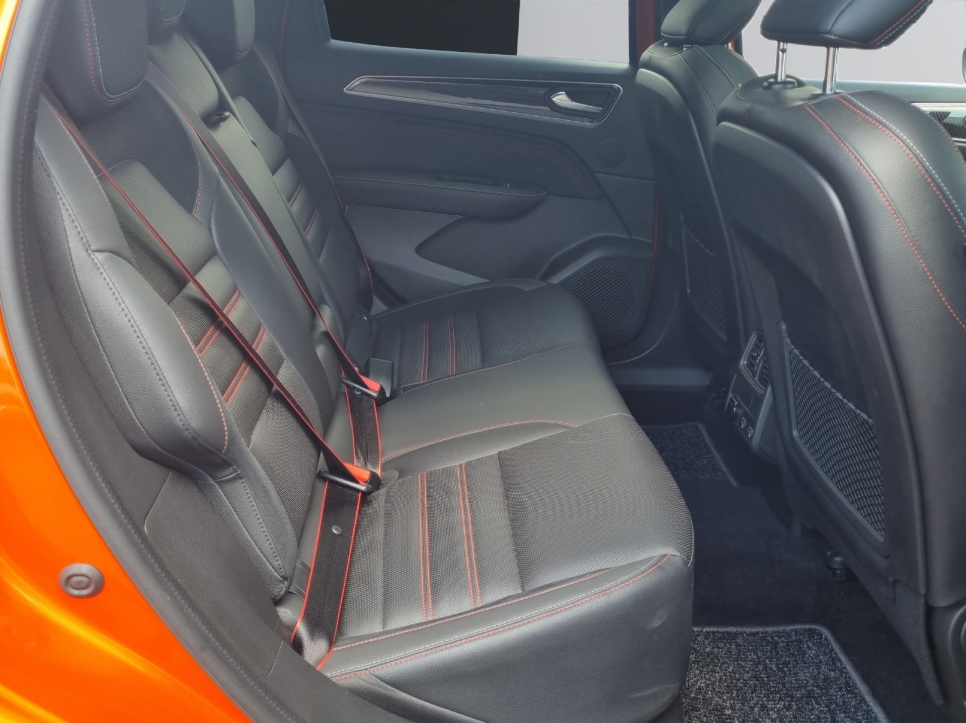 RENAULT Arkana 1.6 E-Tech R.S. Line-image-13