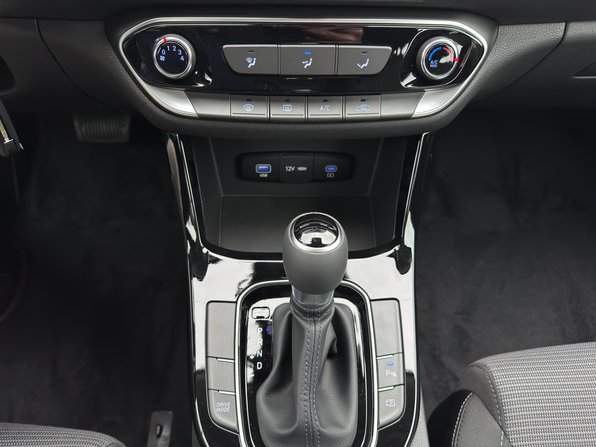 HYUNDAI i30 W 1.0 T-GDi Origo DCT-image-18
