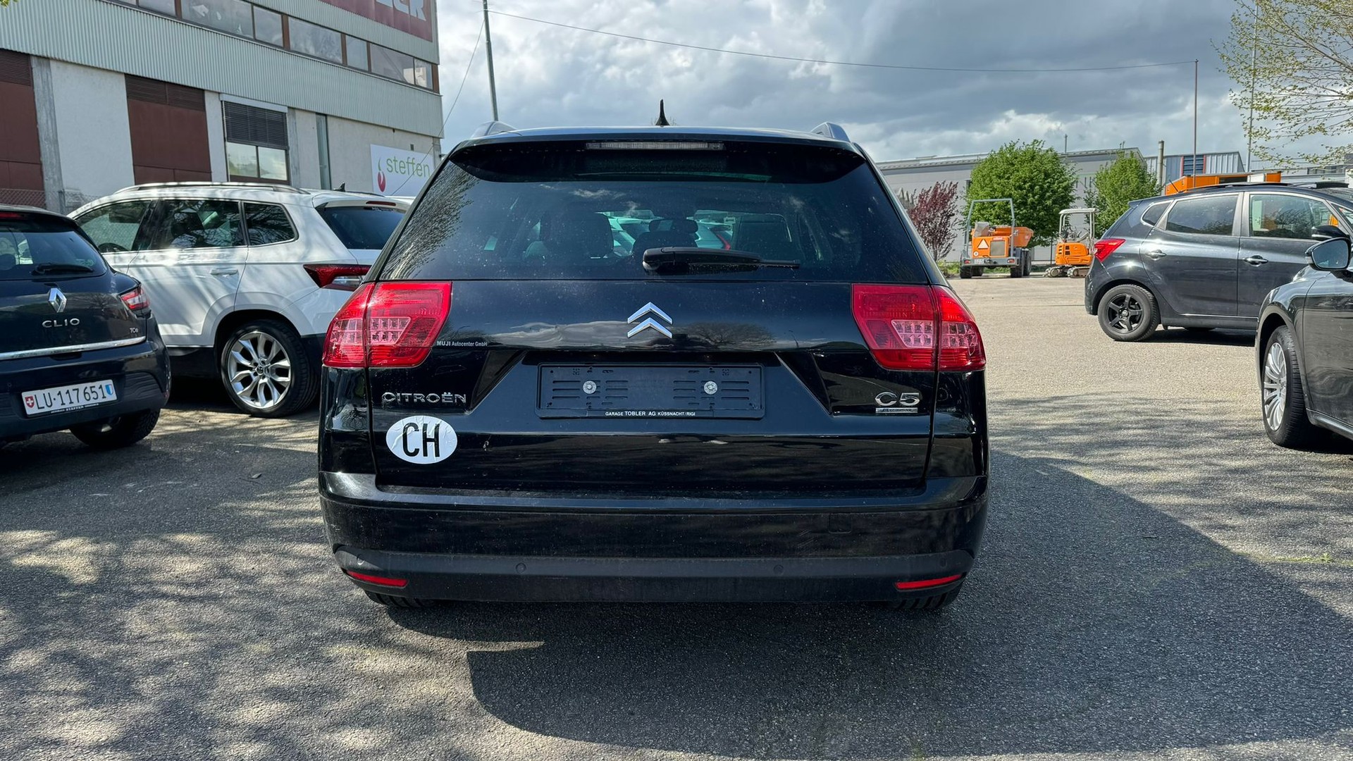 CITROEN C5 Tourer 1.6 Turbo Exclusive Automatic-image-4