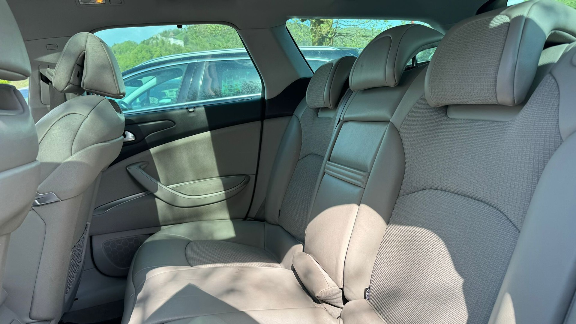 CITROEN C5 Tourer 1.6 Turbo Exclusive Automatic-image-8