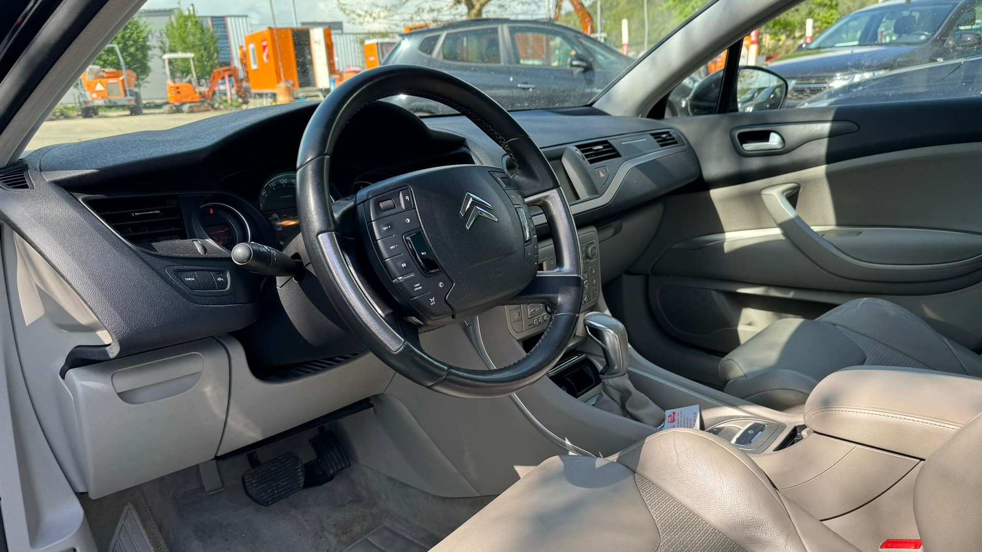 CITROEN C5 Tourer 1.6 Turbo Exclusive Automatic-image-7