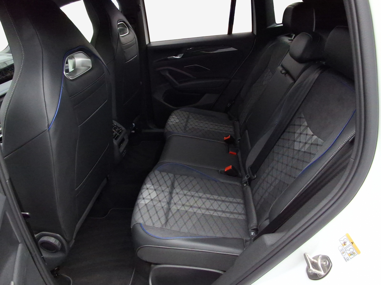 VW Tiguan 2.0 TSI DSG R-Line 4Motion-image-11