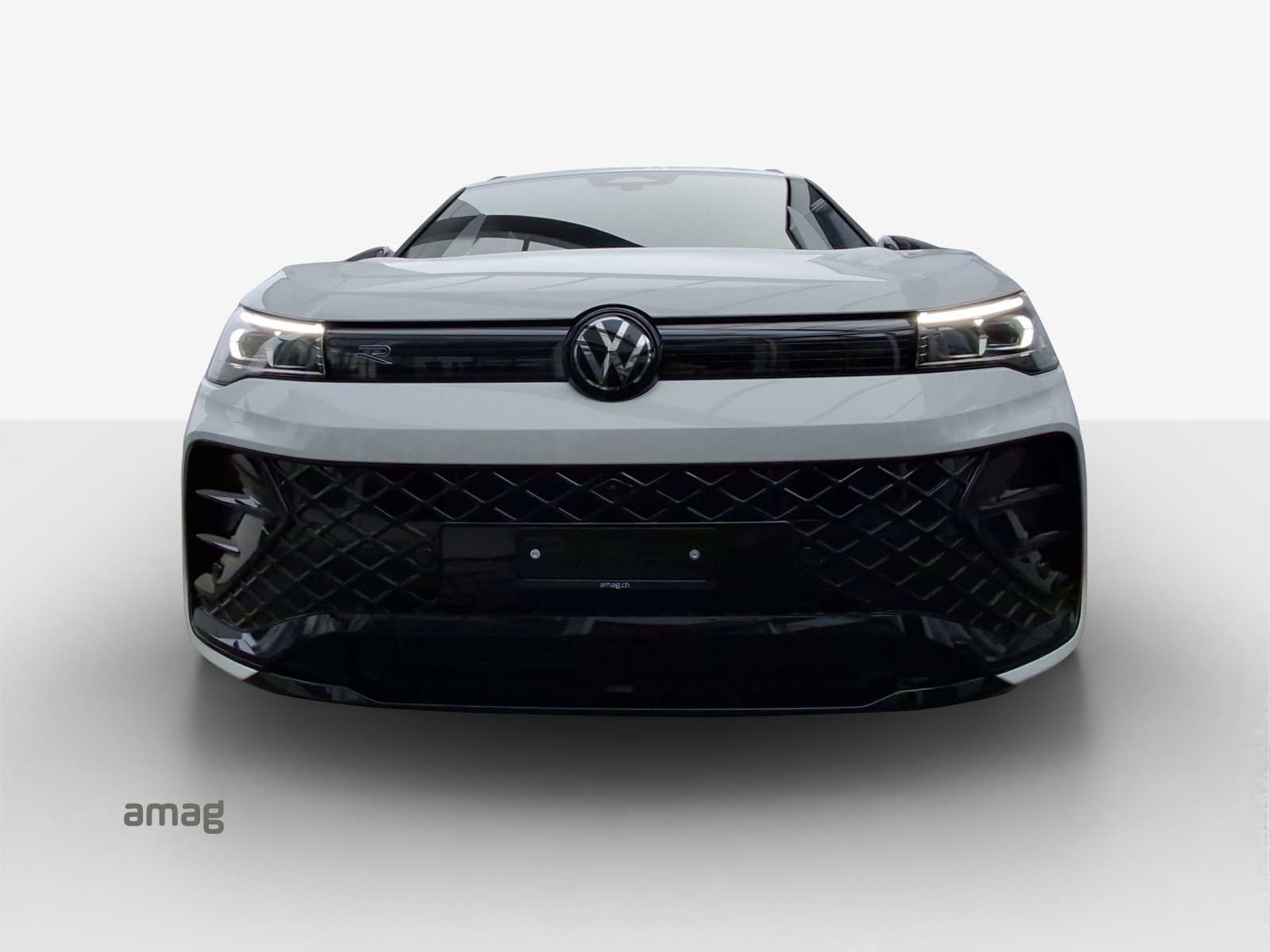 VW Tiguan 2.0 TSI DSG R-Line 4Motion-image-6