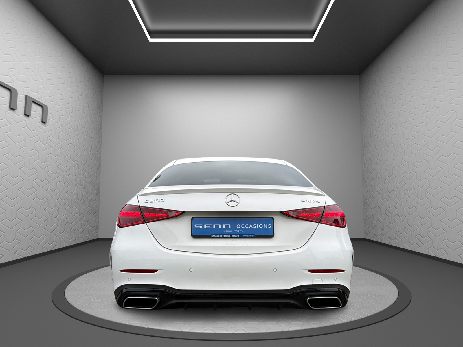 MERCEDES-BENZ C 300 4Matic AMG Line-image-4
