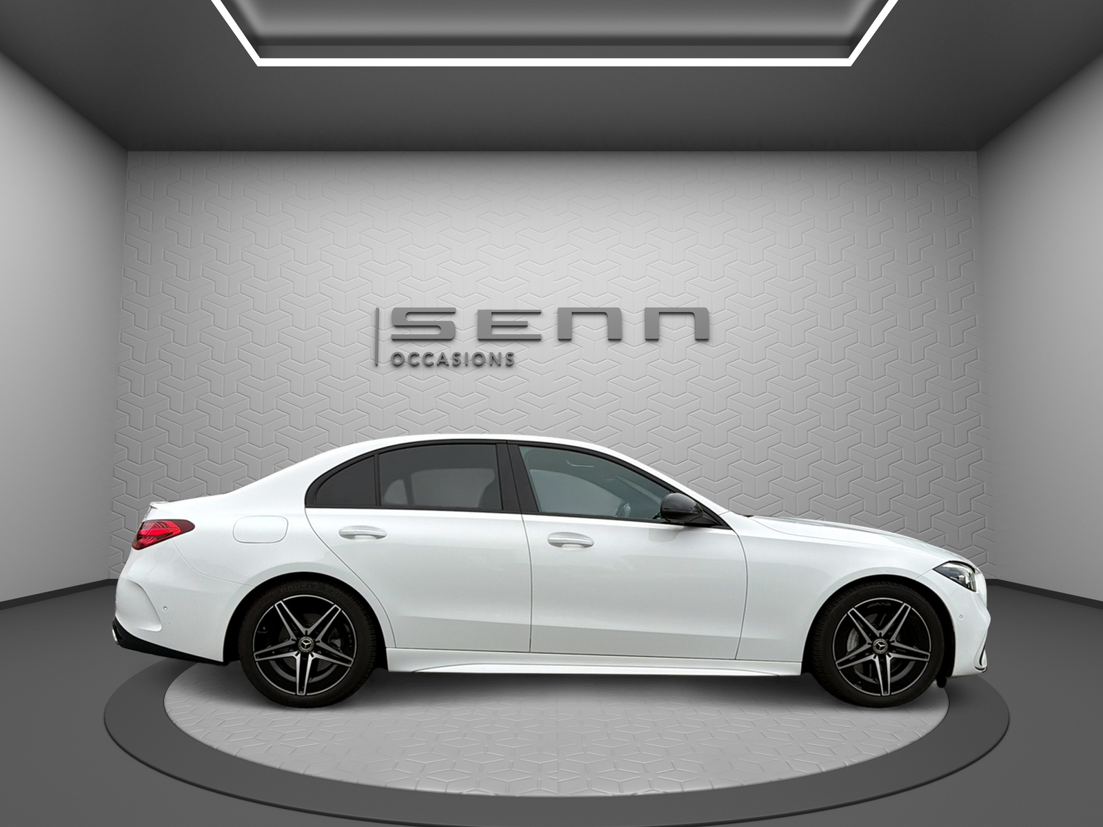 MERCEDES-BENZ C 300 4Matic AMG Line-image-6