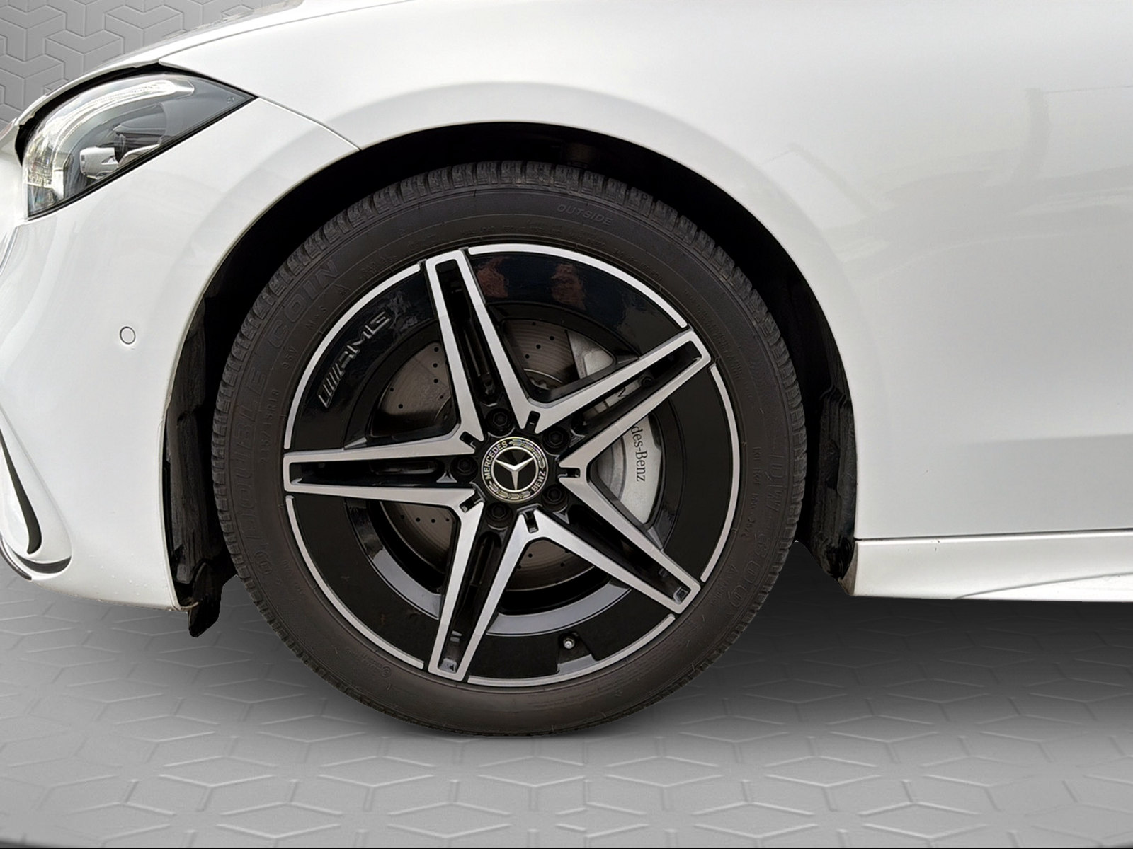 MERCEDES-BENZ C 300 4Matic AMG Line-image-8