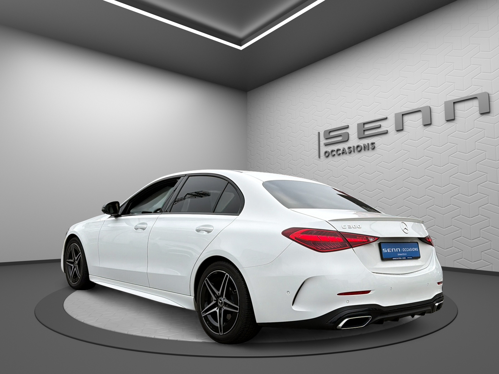 MERCEDES-BENZ C 300 4Matic AMG Line-image-3