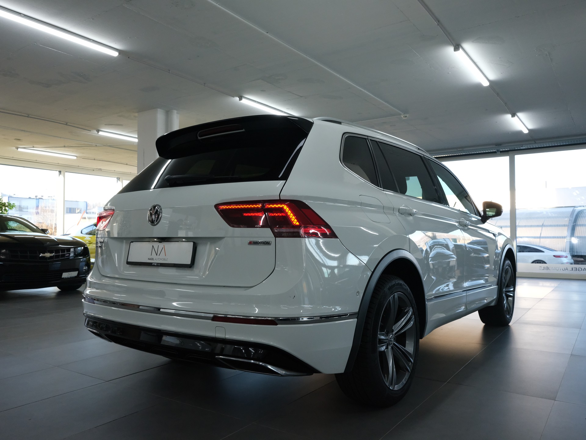 VW Tiguan Allspace 2.0 TDI SCR Highline 4Motion DSG-image-2
