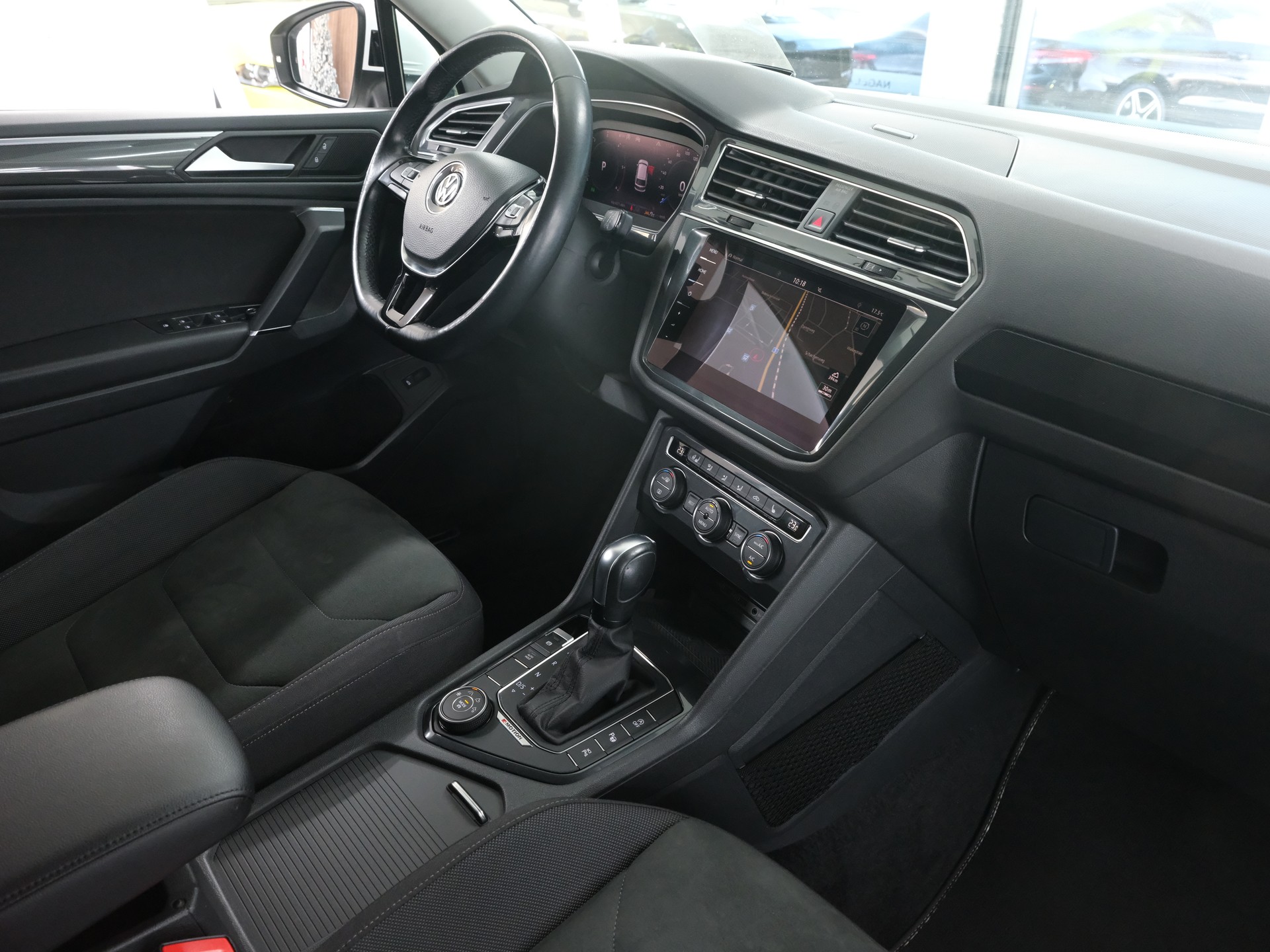 VW Tiguan Allspace 2.0 TDI SCR Highline 4Motion DSG-image-14