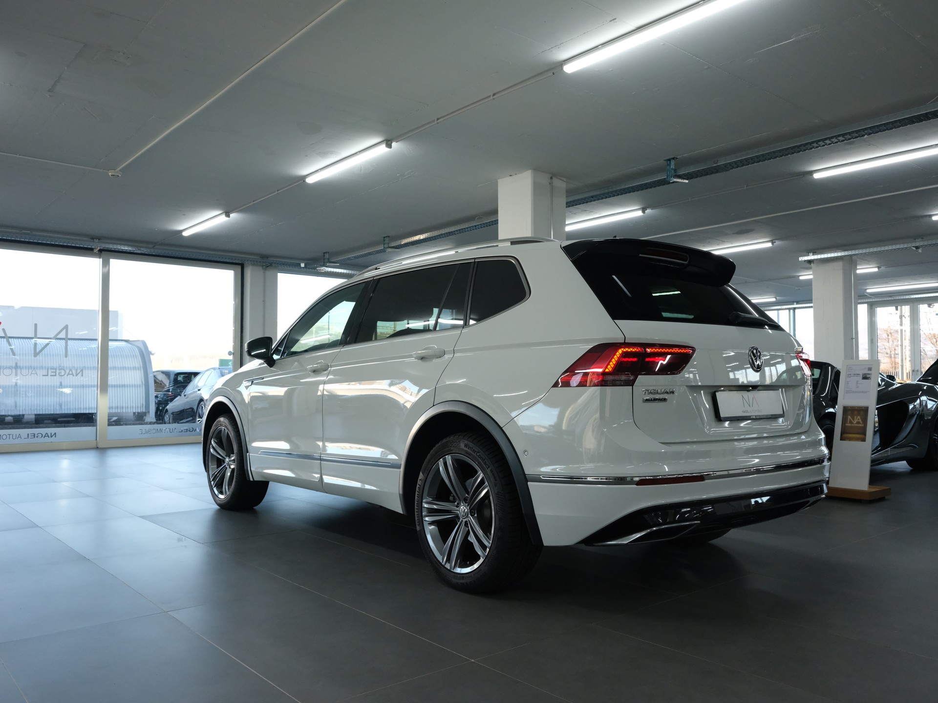 VW Tiguan Allspace 2.0 TDI SCR Highline 4Motion DSG-image-4