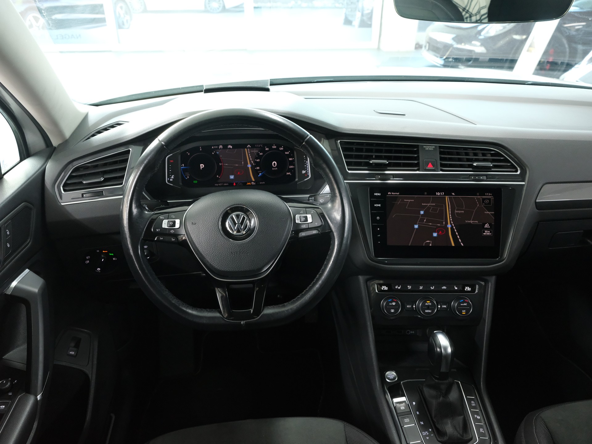 VW Tiguan Allspace 2.0 TDI SCR Highline 4Motion DSG-image-12