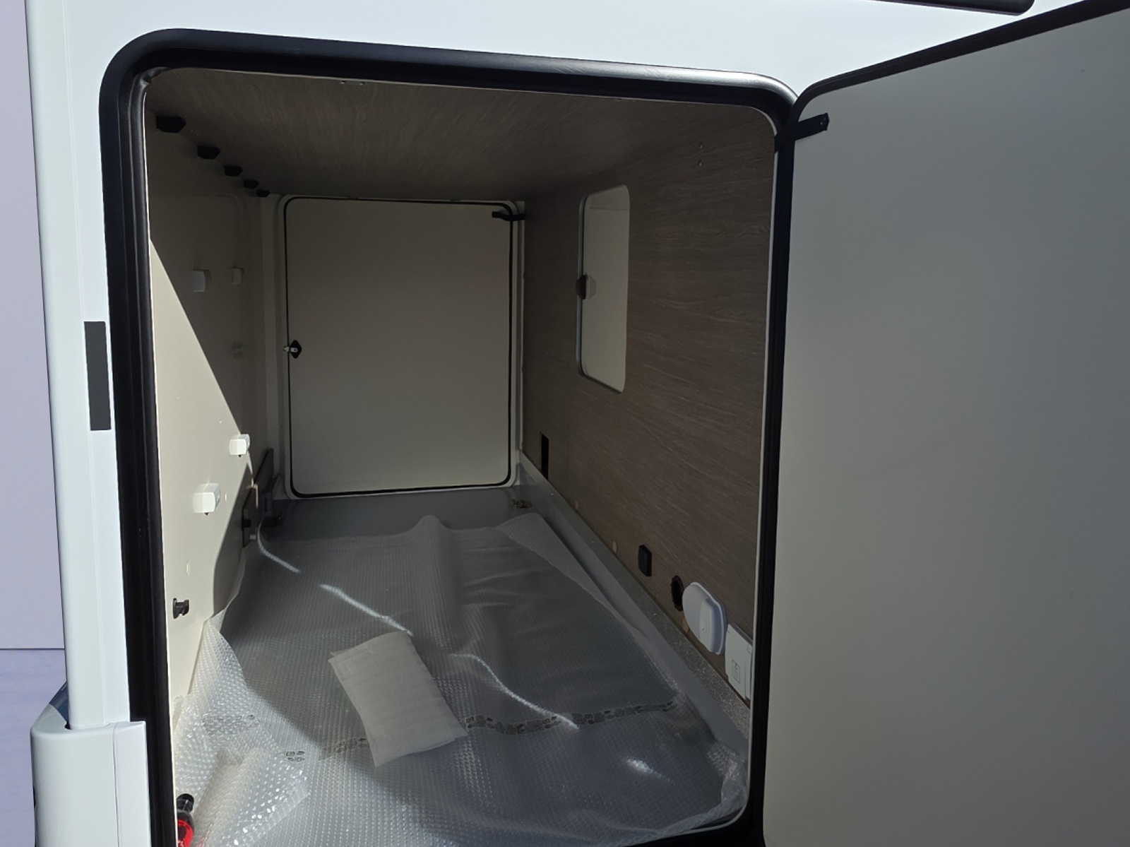 FORD Transit Roller Team Zefiro 285TL für 5 Personen-image-15