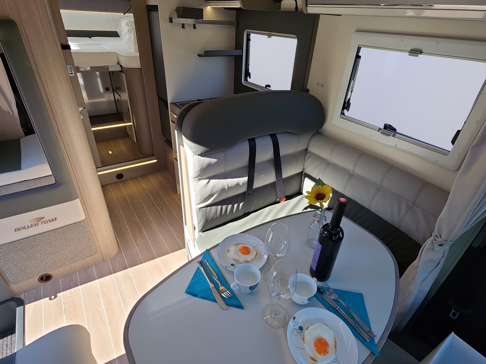FORD Transit Roller Team Zefiro 285TL für 5 Personen-image-13