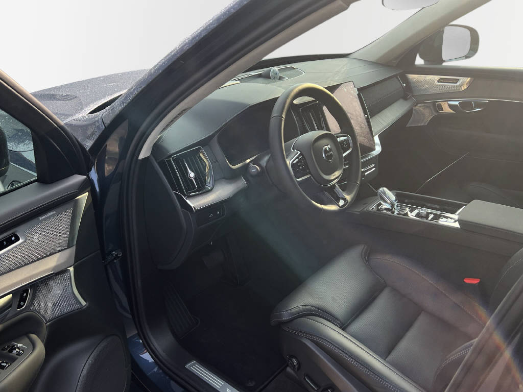 VOLVO XC90 2.0 T8 TE Ultra Dark eAWD-image-9