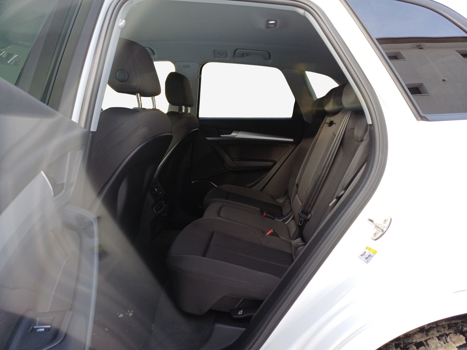 AUDI Q5 50 TFSI e PHEV S line quattro S-tronic-image-11
