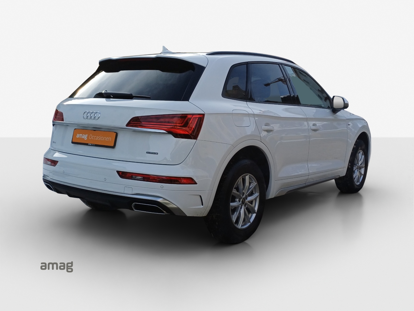 AUDI Q5 50 TFSI e PHEV S line quattro S-tronic-image-4
