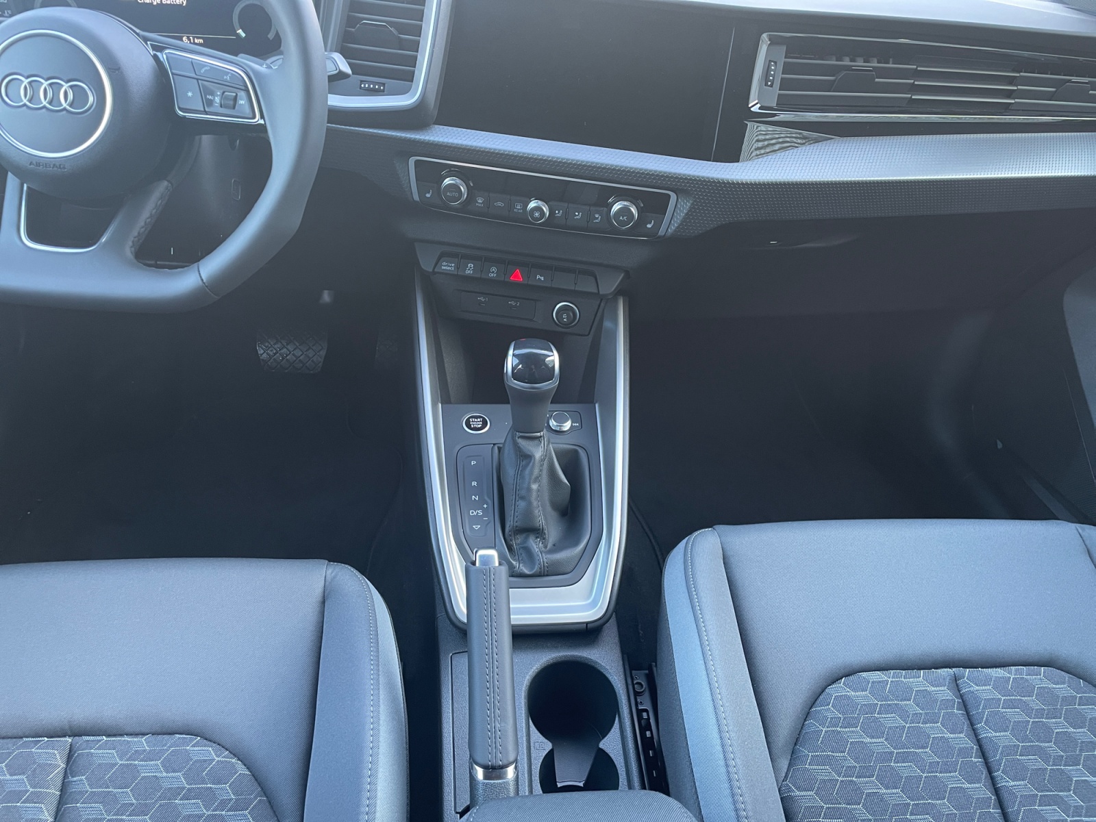 AUDI A1 Sportback 30 TFSI Attraction S-tronic-image-10