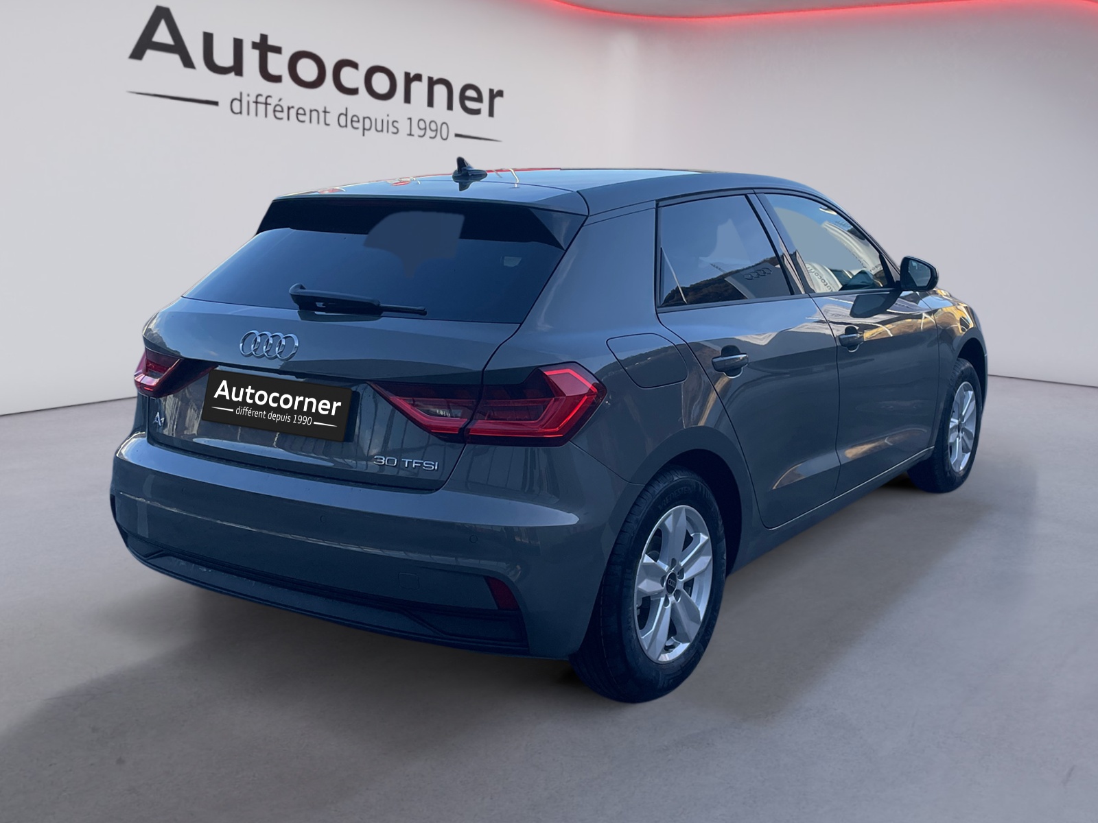 AUDI A1 Sportback 30 TFSI Attraction S-tronic-image-4