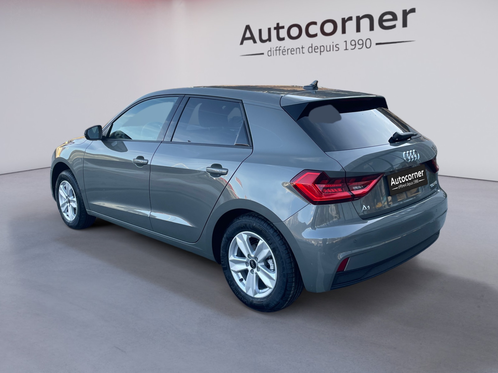 AUDI A1 Sportback 30 TFSI Attraction S-tronic-image-2