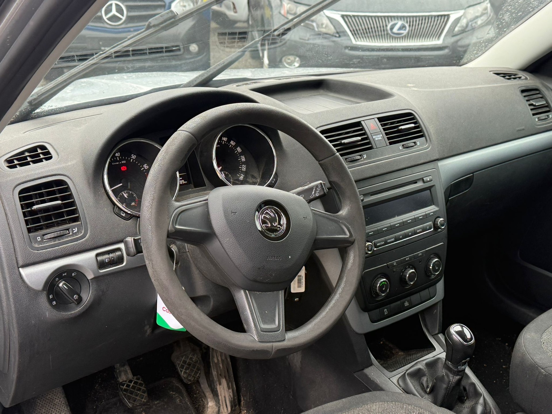 SKODA Yeti 1.8 TSI Ambition 4x4-image-10
