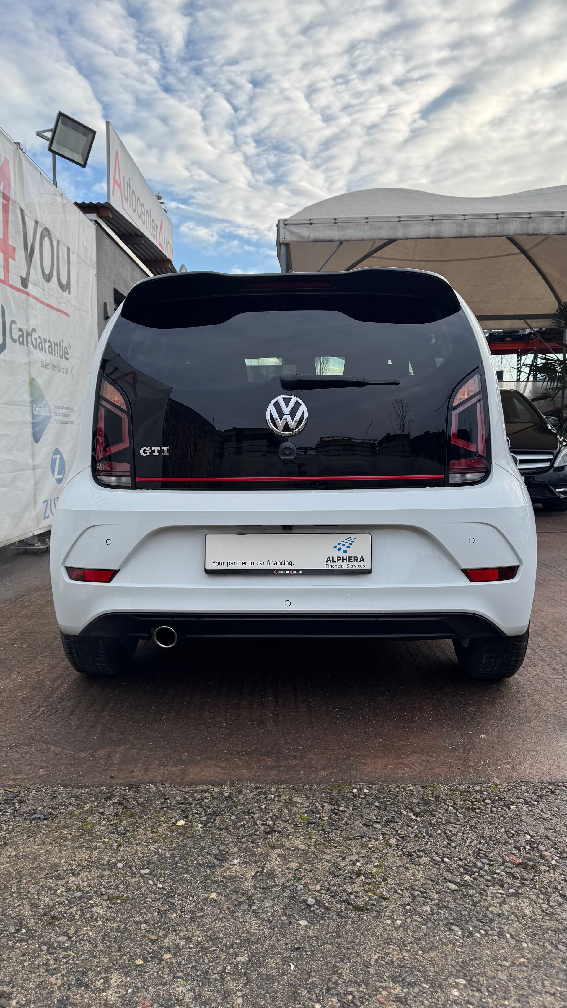 VW Up 1.0 TSI GTI-image-11