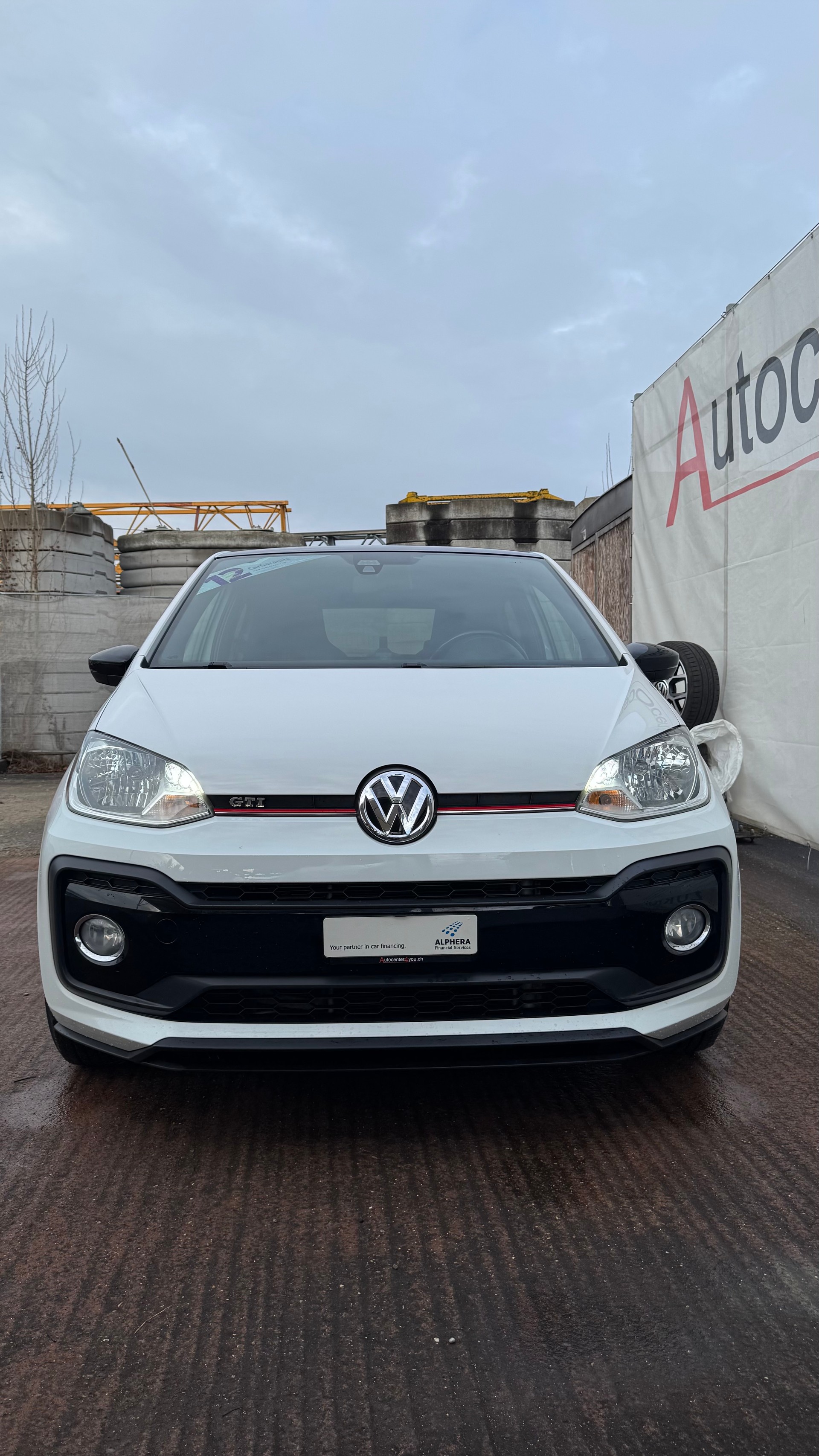 VW Up 1.0 TSI GTI-image-2