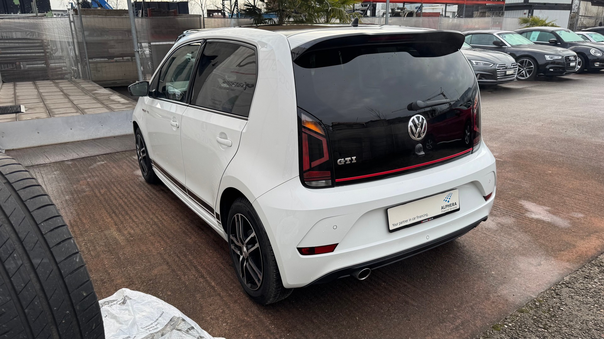 VW Up 1.0 TSI GTI-image-12