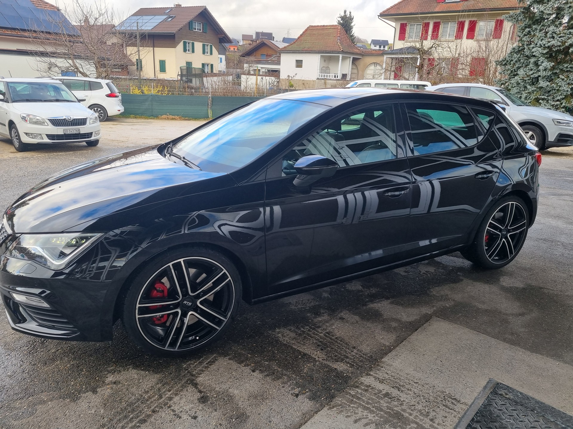 SEAT Leon 2.0 TSI Cupra 300 DSG-image-6