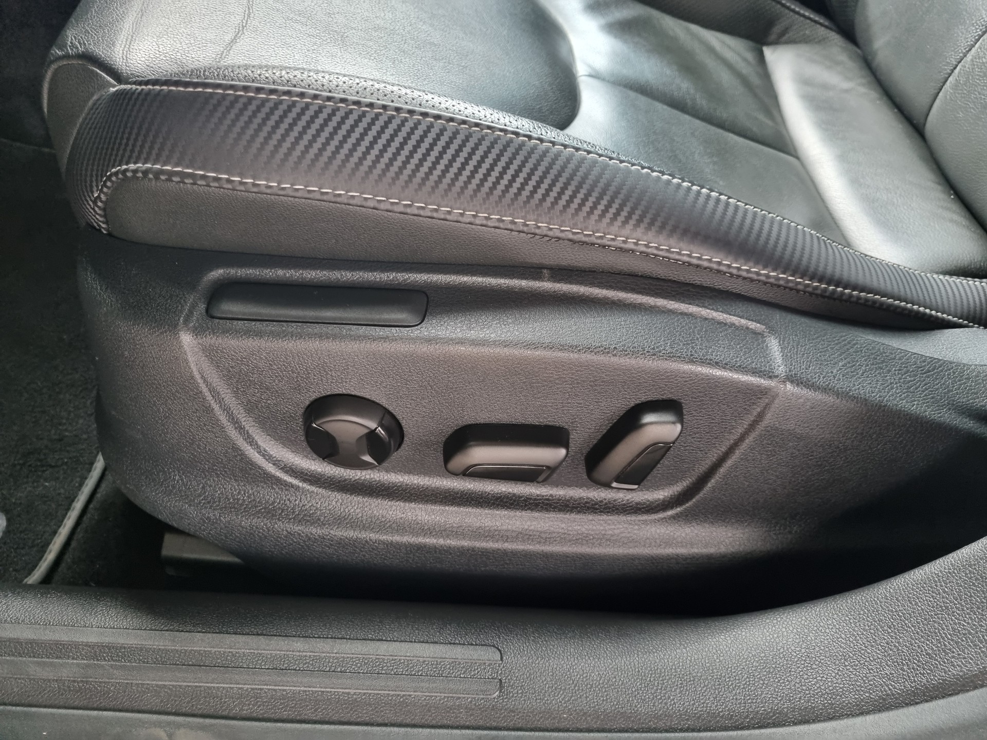 SEAT Leon 2.0 TSI Cupra 300 DSG-image-17