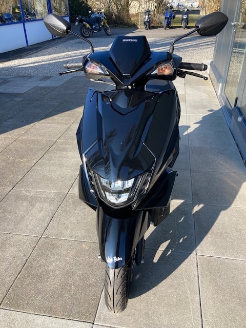 SUZUKI AVENIS 125-image-3