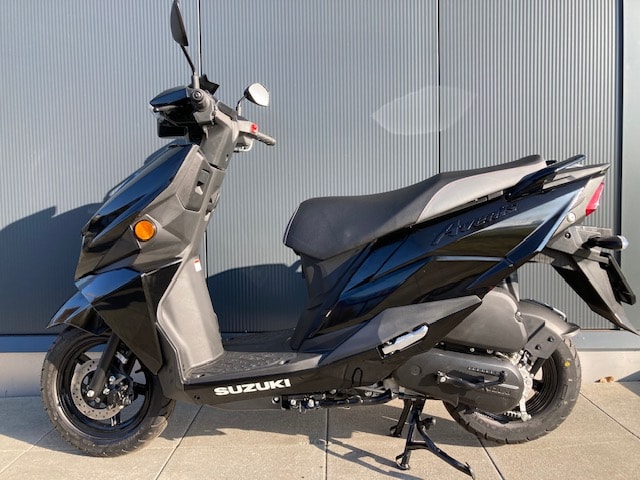 SUZUKI AVENIS 125-image-4
